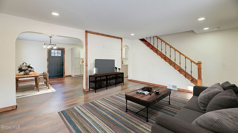 4th image of 20 Spring Street