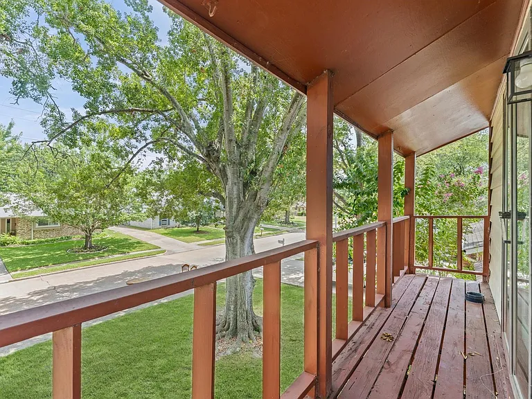 11914 Meadowtrail Ln — Photo 16