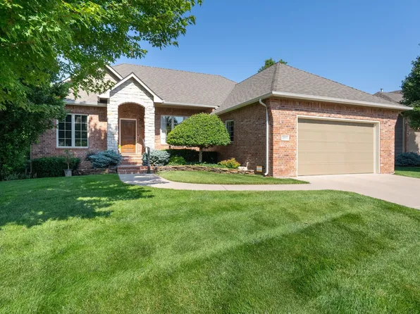 2053 N Paddock Green Cir, Wichita, KS 67206