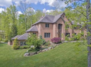 12805 Greystone Dr, Hiram, OH 44234