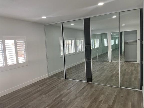 3rd image of 5139 Balboa Blvd Unit 105