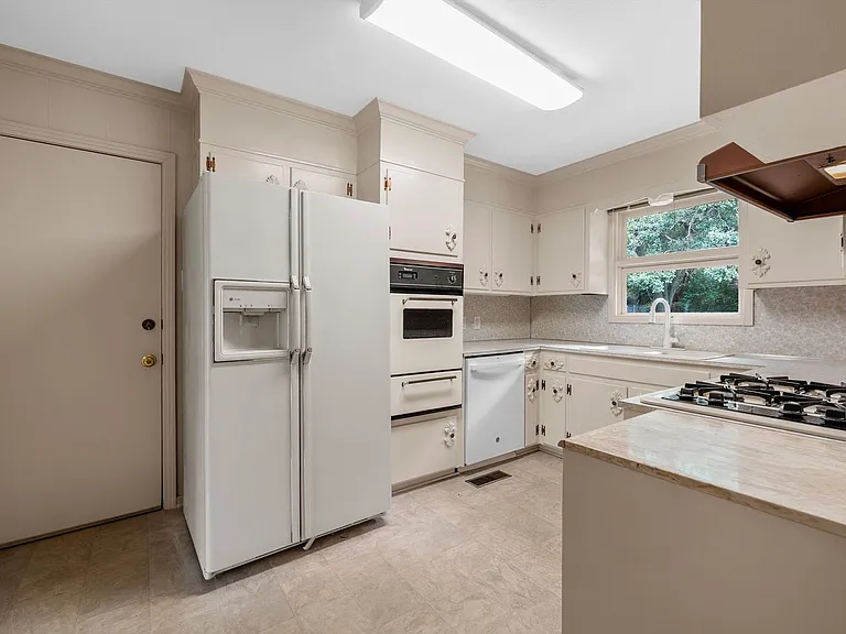 7808 Delhi Rd — Photo 5