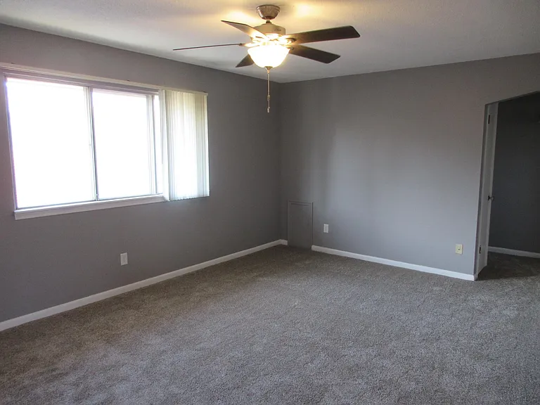 4729 California St #8 — Photo 5