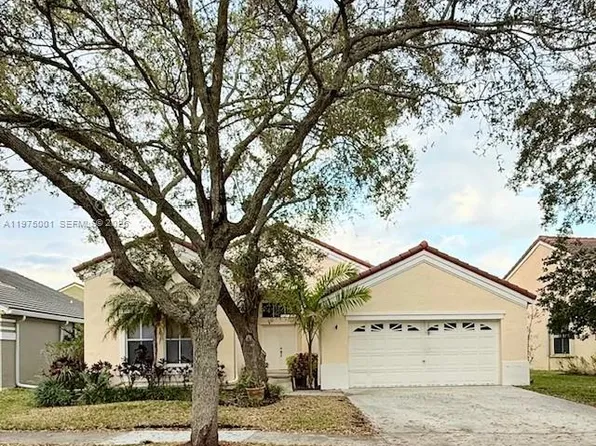 622 Carrington Ln, Fort Lauderdale, FL 33326