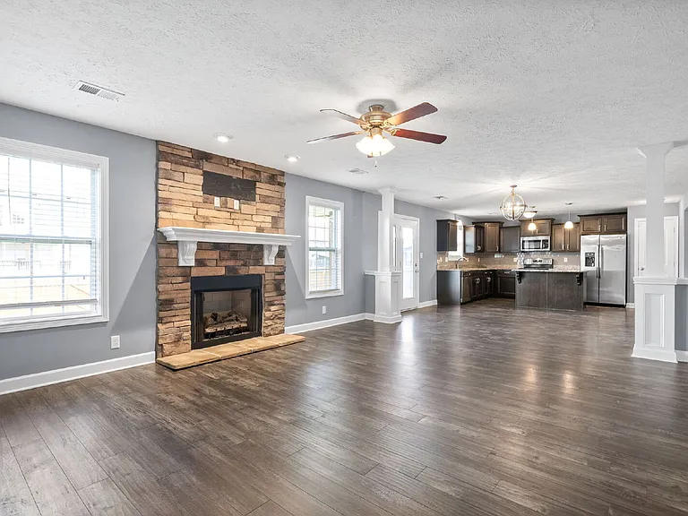 3755 Windmill Dr — Photo 16