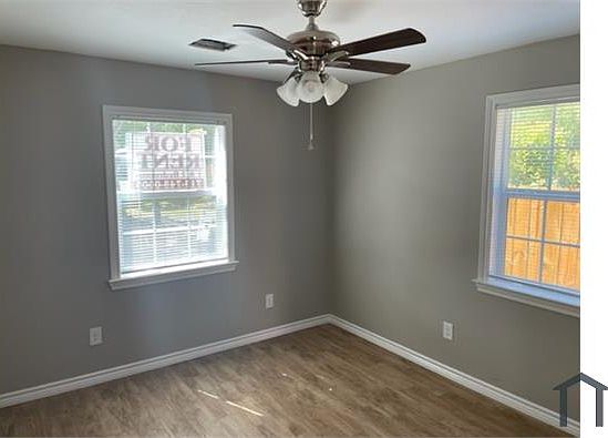 2nd image of 3610 Saint Charles St