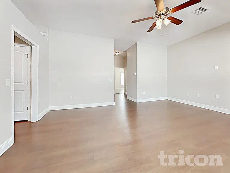 10736 Standing Stone Dr — Photo 4