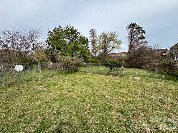 4th image of 408 Clark Blvd