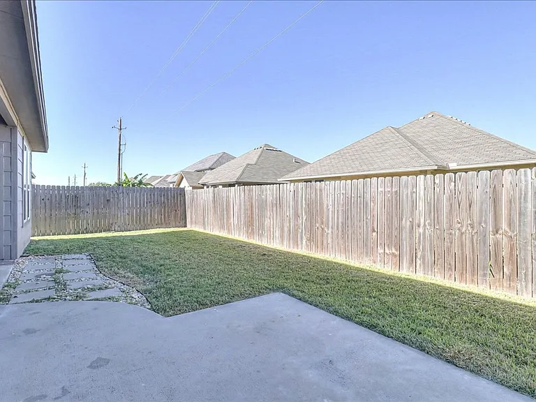 2217 Ibis — Photo 43