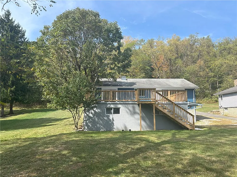 3395 Logan Ferry Rd — Photo 4