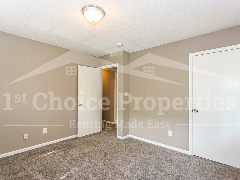 1421 Brewster Cir — Photo 12