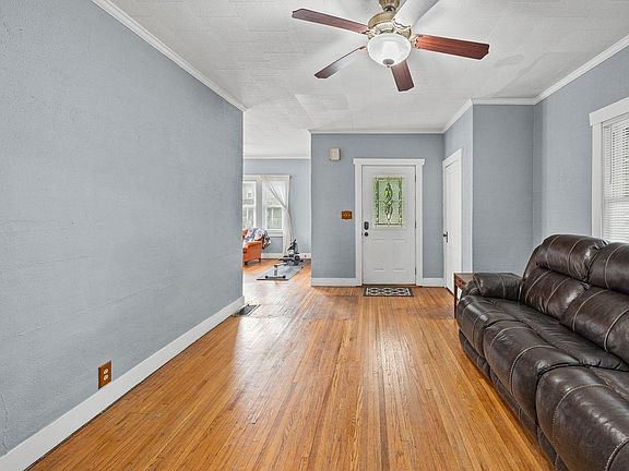 4th image of 414 E Jackson St