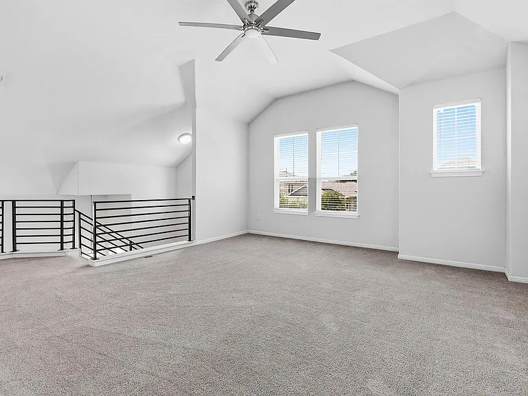 10221 Forest Grove Dr — Photo 13
