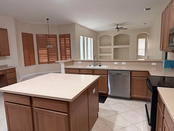 5th image of 2218 SW Panther Trce