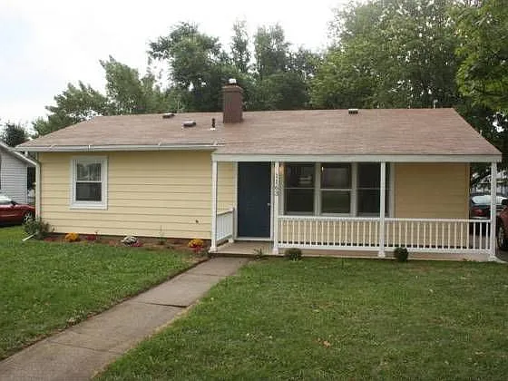 1163 Division St photo 1