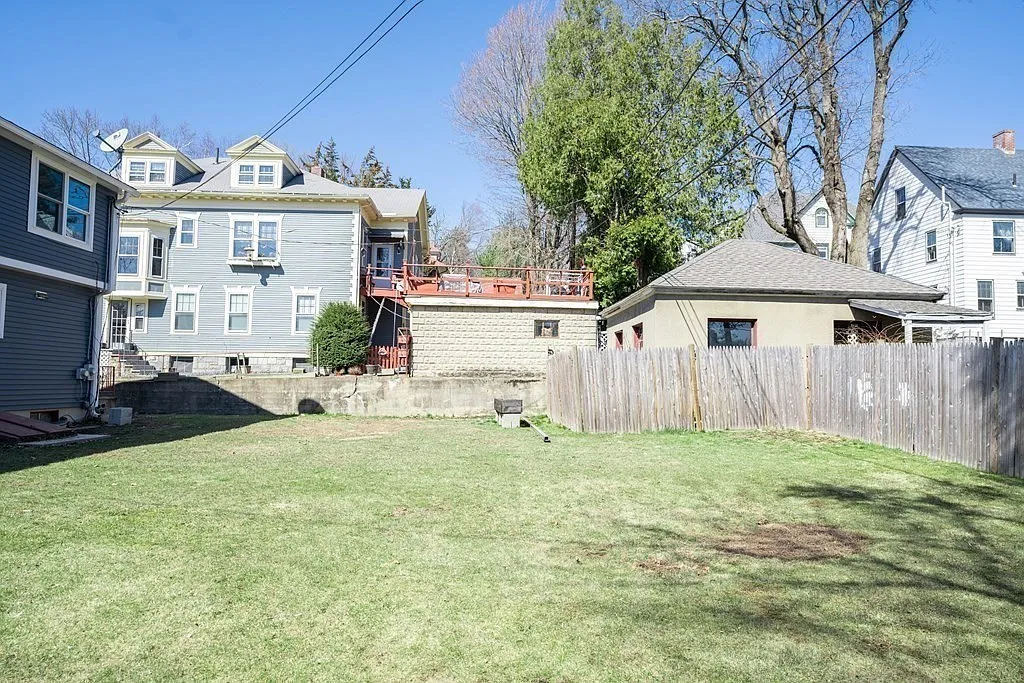 2 bed, 1.5 bath, 1250 sqft, $2,700 — Photo 4