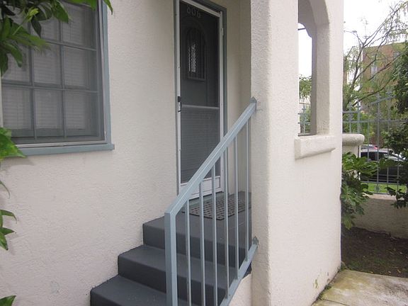 3rd image of 808 N Detroit St #806