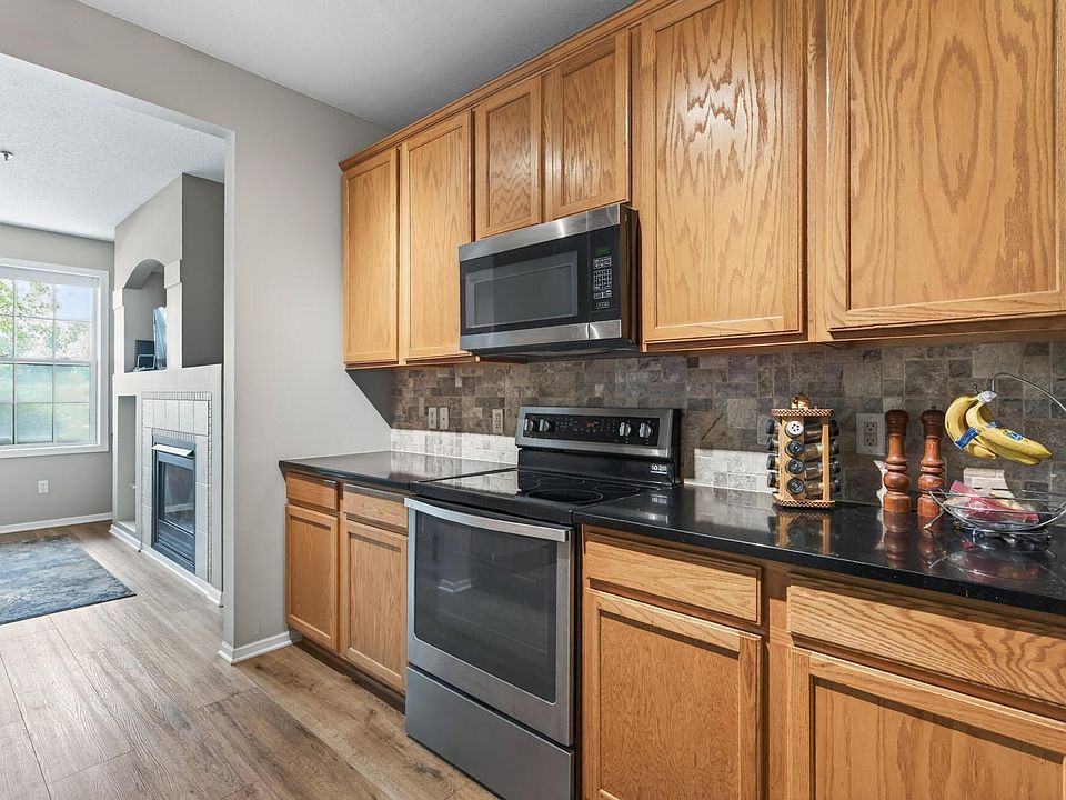 1st image of 11304 Aberdeen Cir NE Unit B
