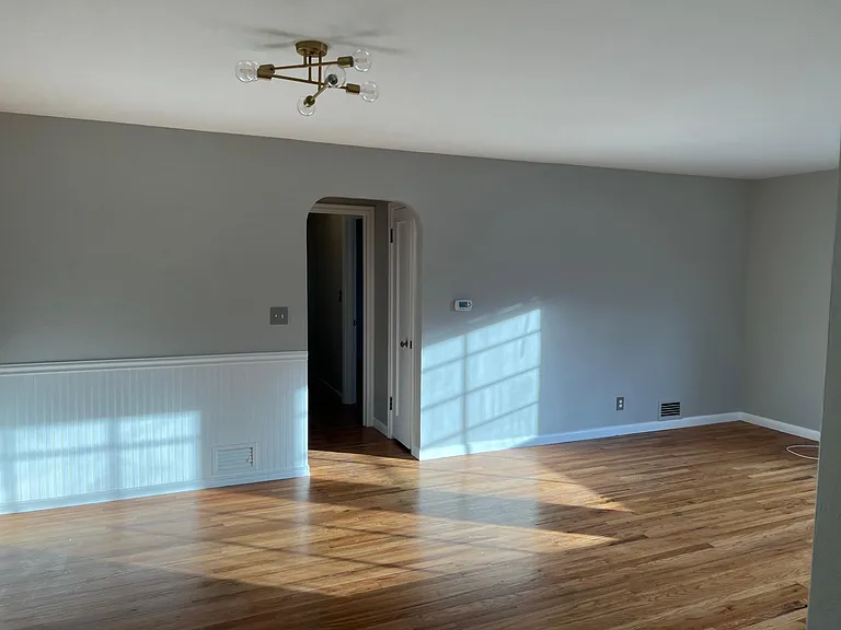 411 S Coeur Dalene St — Photo 2