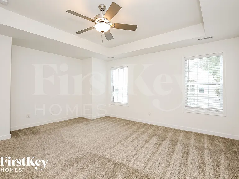 1814 Yarbrough Dr — Photo 10