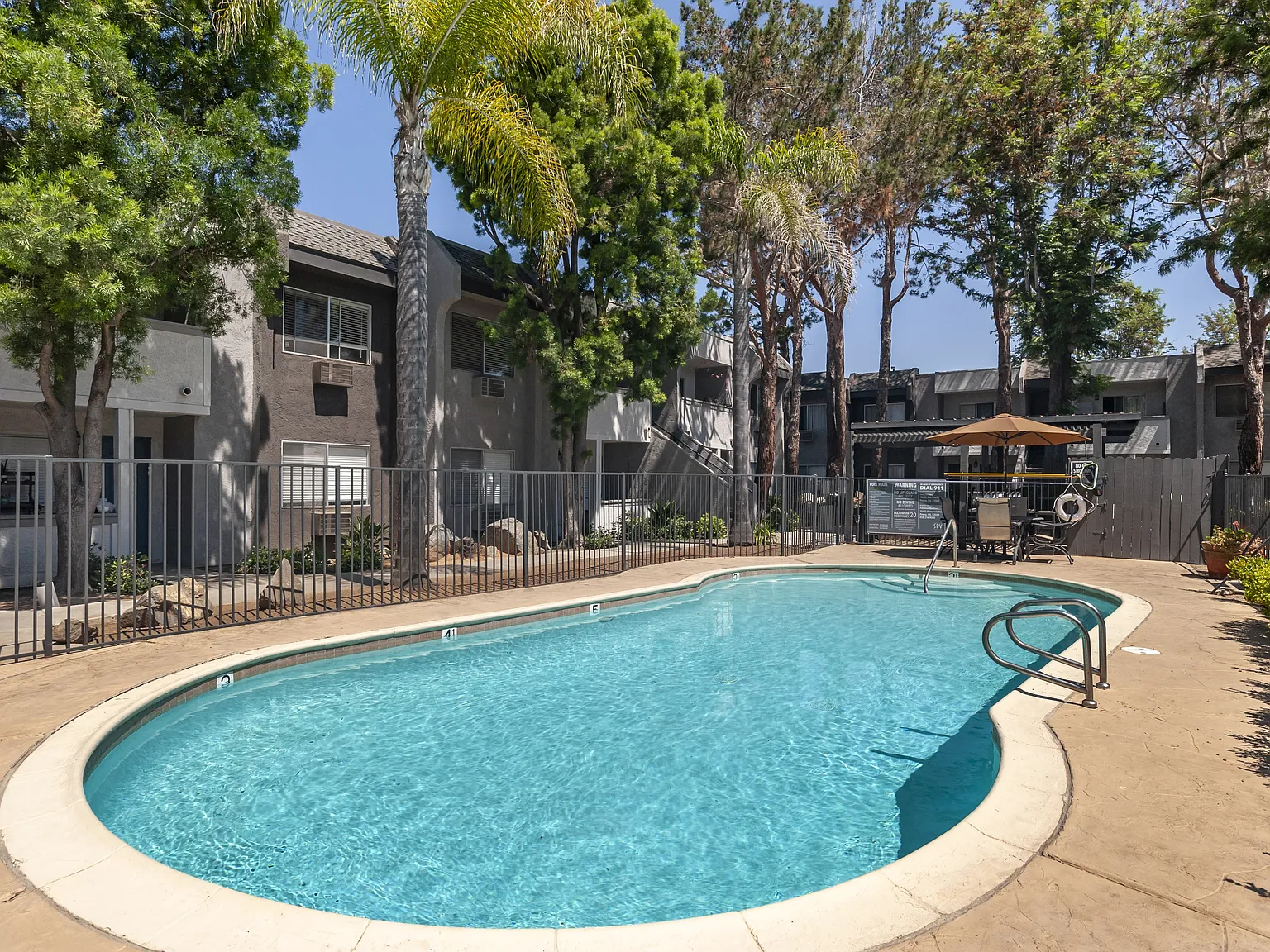 Scripps Poway Villas — Photo 1