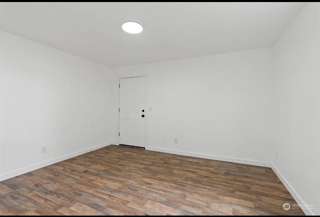 114 N Gold St — Photo 4