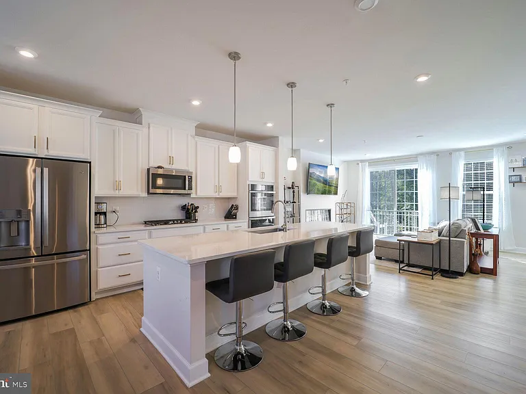 10864 Foxtrot Cir — Photo 2