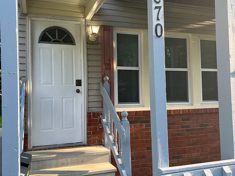 1670 Preston Ave #UP — Photo 2