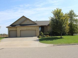 3904 N Manchester St, Maize, KS 67101