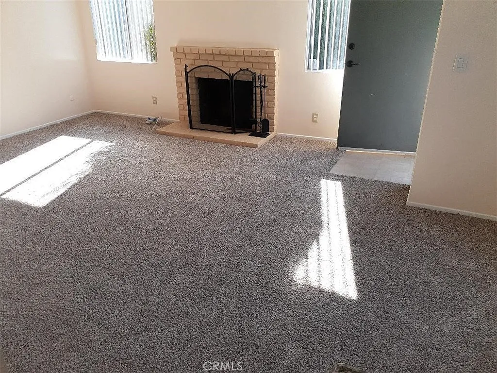 3 bed, 2274 sqft, $3,300 — Photo 4