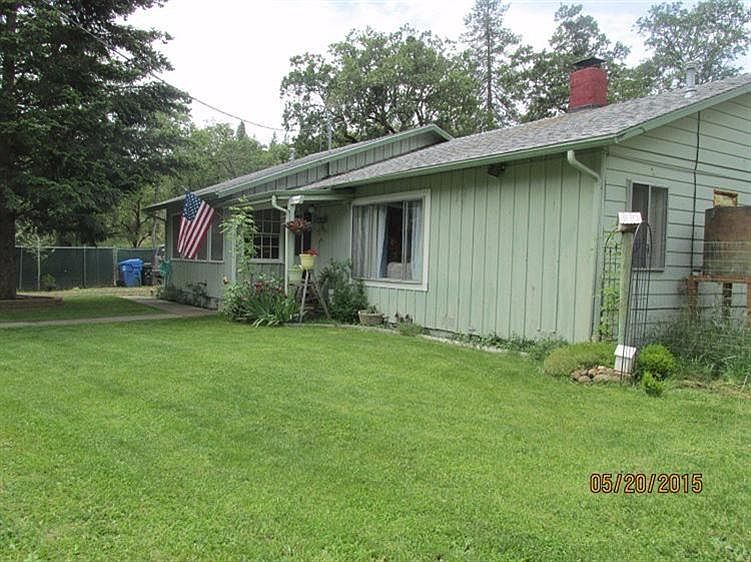 1st image of 372 Schoolhouse Ln