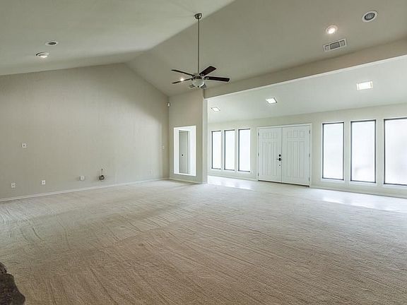 4th image of 2104 Tretorn Ct
