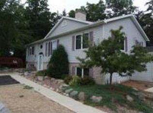 3303 47th Ave, Kenosha, WI 53144