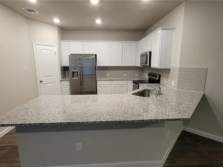 6509 Kildare Dr — Photo 6