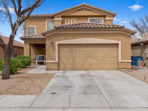 3rd image of 877 E Cottonwood Canyon Pl