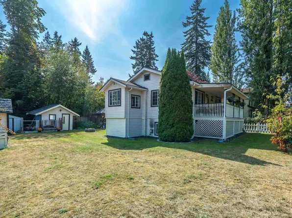8992 Royal St, Langley, BC V1M 0C8