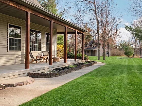 4th image of 7385 Gabrielle Ct