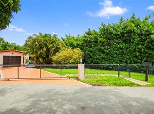 725 S 29th Ct, Hollywood, FL 33020