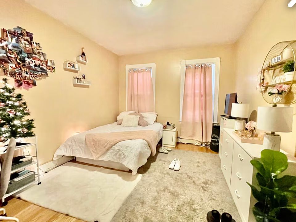 1st image of 18 Eldora St #2