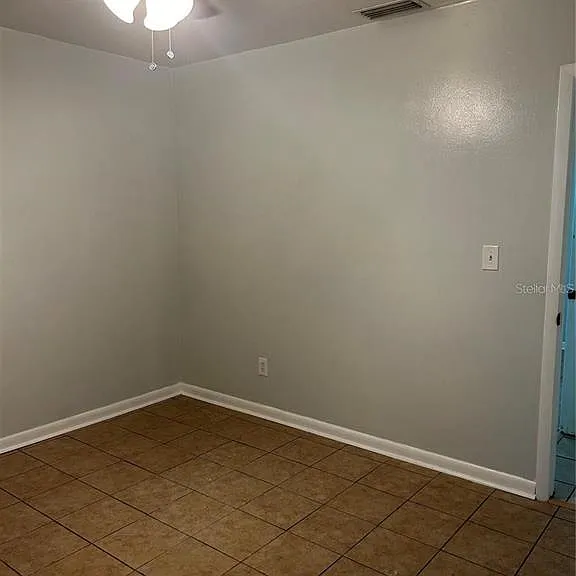 232 Beverly Blvd — Photo 31
