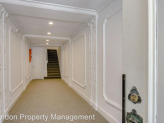 3rd image of 2355 Francisco St #1