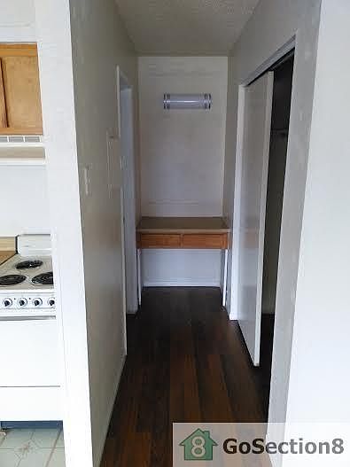 2nd image of 181 E 16th St