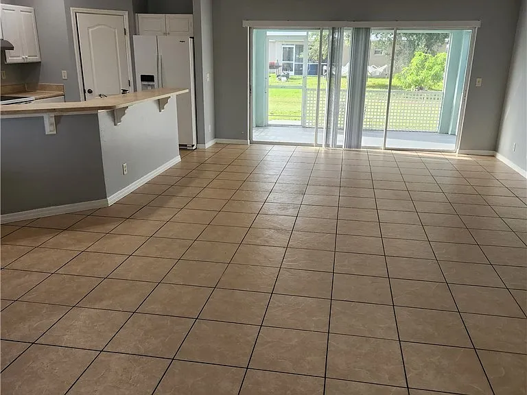 1627 S Gator Cir — Photo 8
