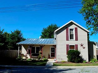 203 N Earl St, Waynesfield, OH 45896