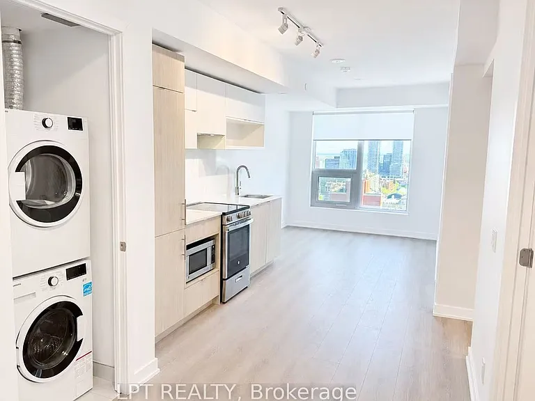 100 Queen St E #2308 — Photo 1