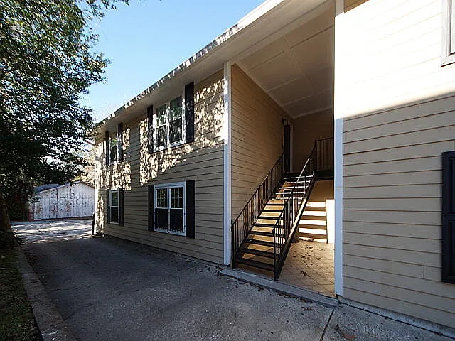2 bed, 1.0 bath, 790 sqft, $1,950 — Photo 4