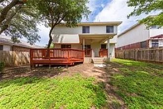 805 Chiselpoint Cv — Photo 32