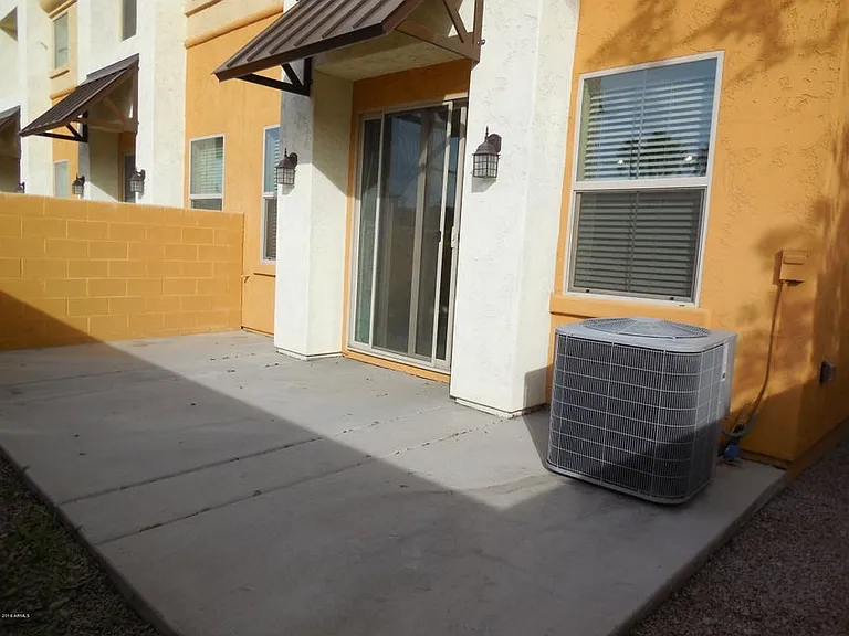 1131 E Cedar St — Photo 26