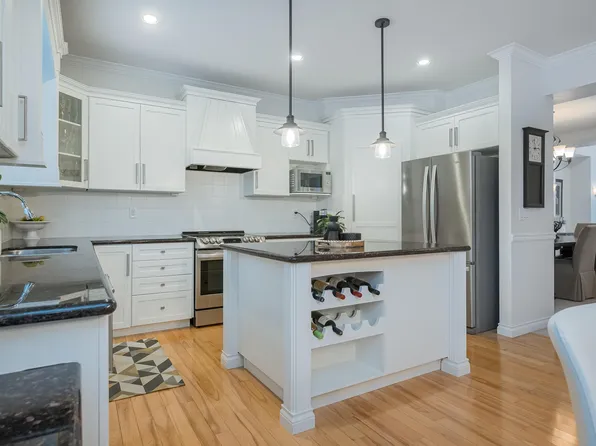 21650 91st Ave, Langley, BC V1M 4C9