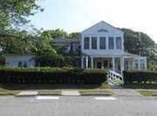 51 Browns Ln, Bellport, NY 11713